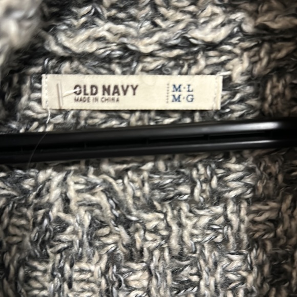 Old Navy,  poncho cable knit style M/L - Picture 2 of 8